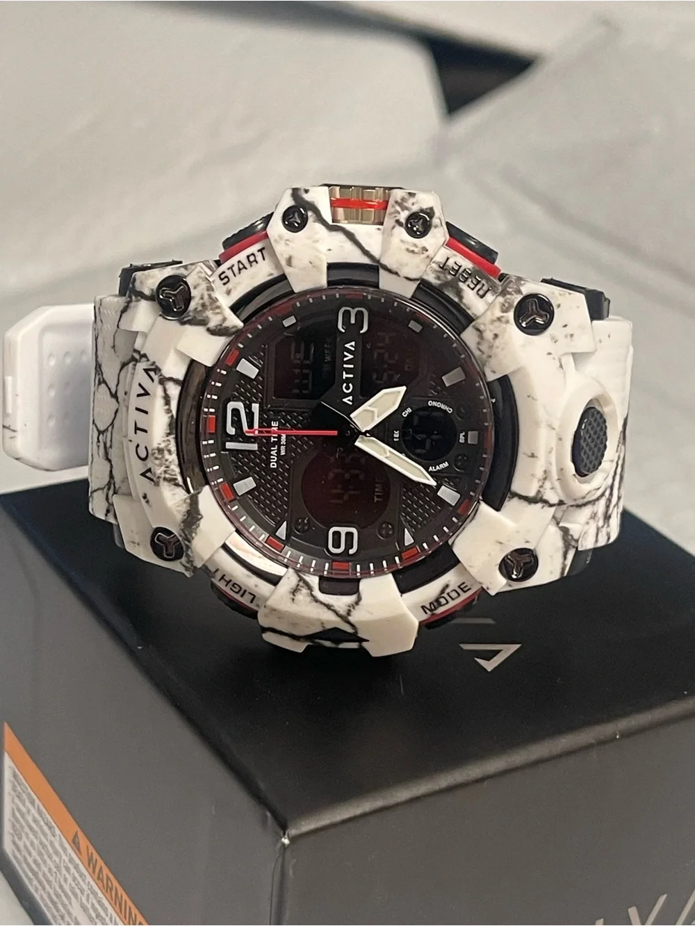 Activa X Invicta Analog Digital Men's Watch - 49mm. Camouflage. White & Black